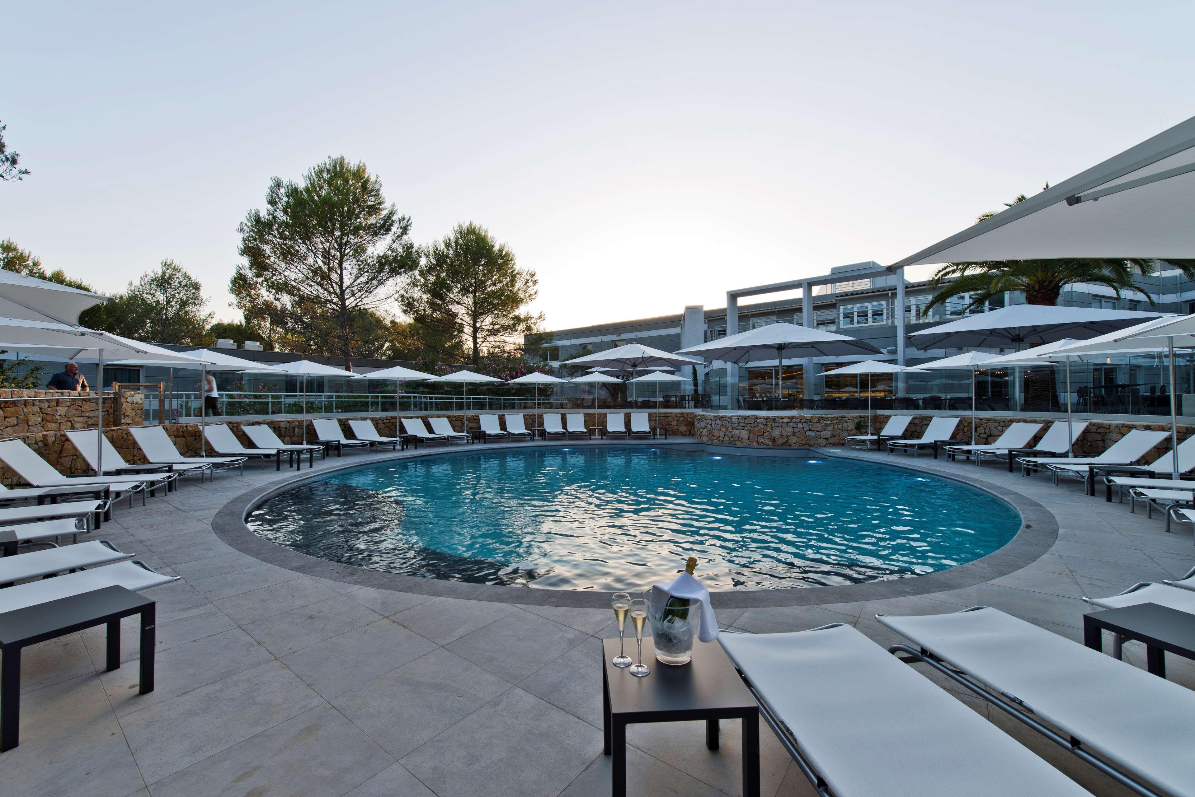 Golden Tulip Sophia Antipolis - Hotel & Spa Valbonne Exterior photo